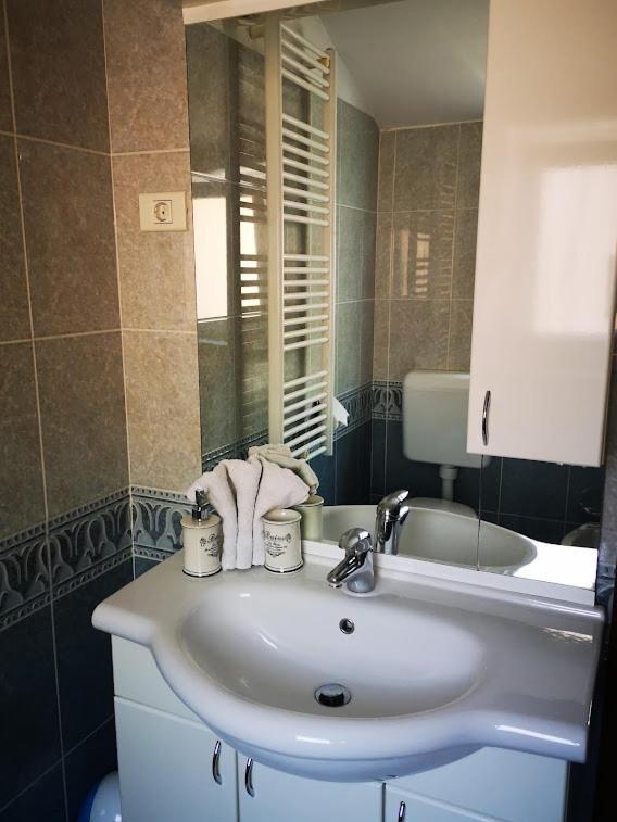 Apartma Ceh Gabrovica pri Črnem Kalu Екстериор снимка